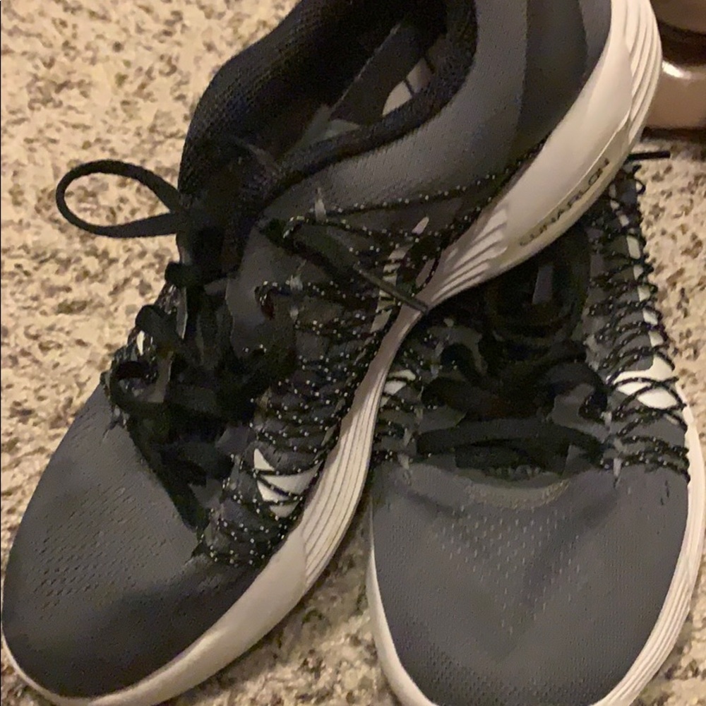 Nike Tennis Shoes